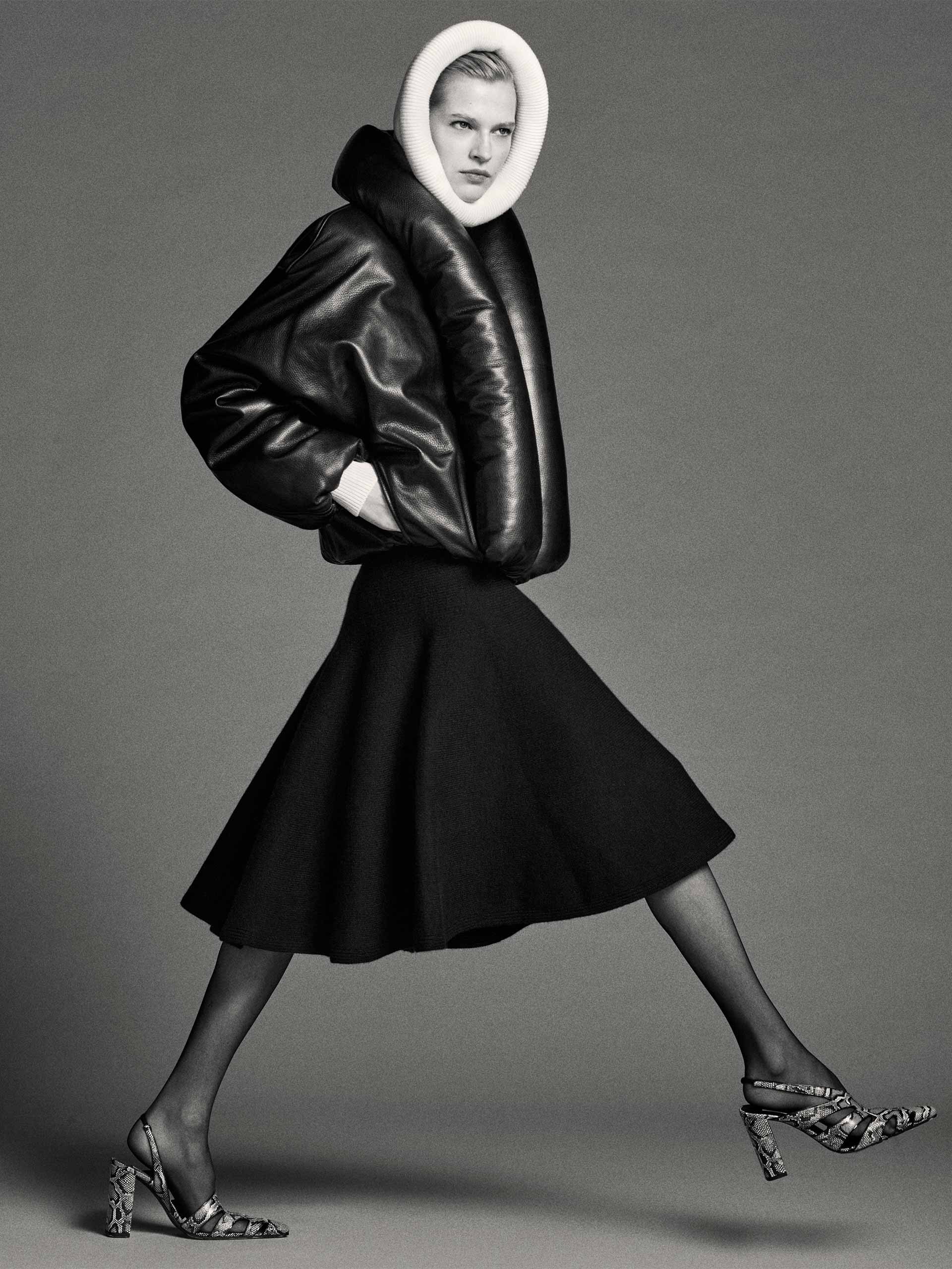 nap-winter-essentials-holding-2