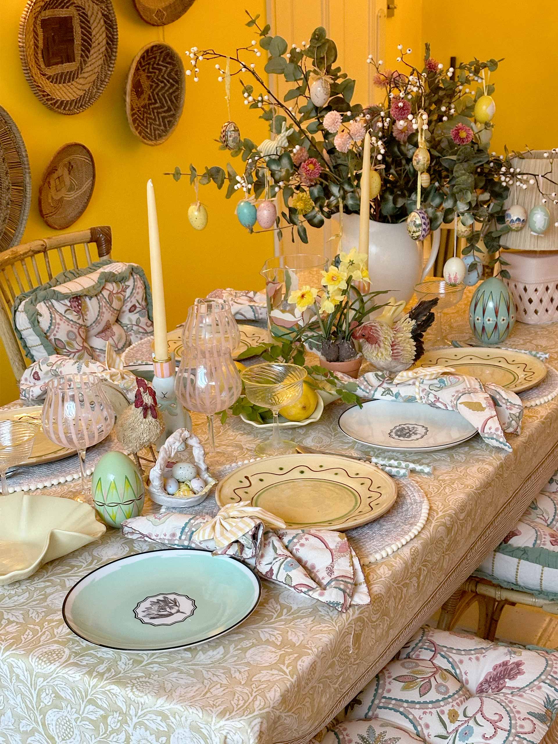 eastertable-holding-2