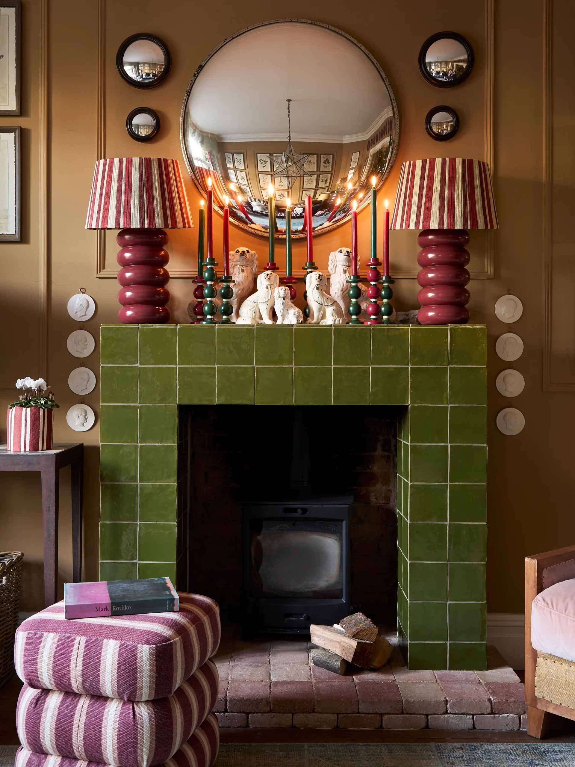 roomrefresh-holding-living-birdie-fortescue Image: Birdie Fortescue