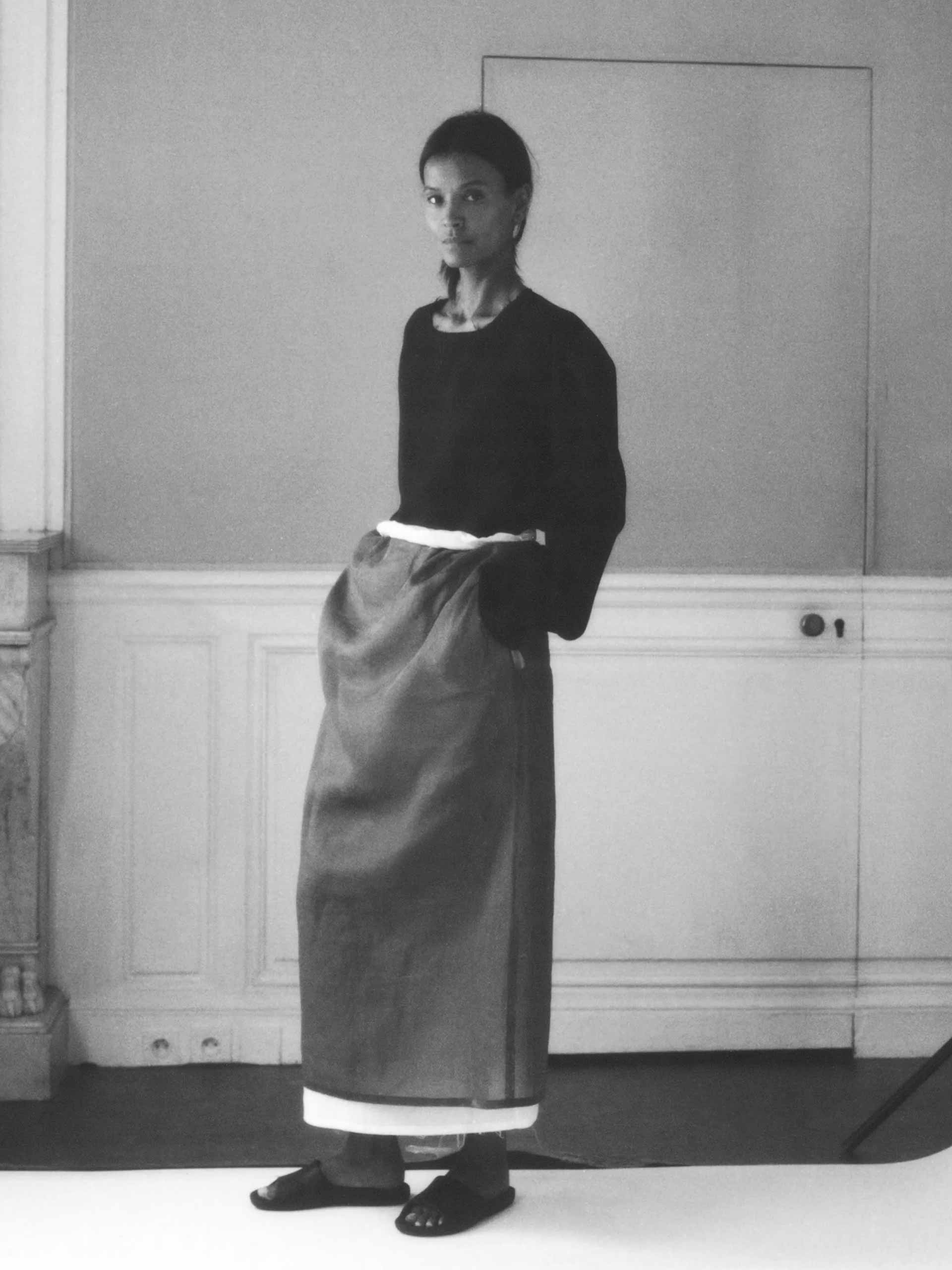 olsens-holding-the-row-prefall-25 Image: The Row Pre-Fall 25