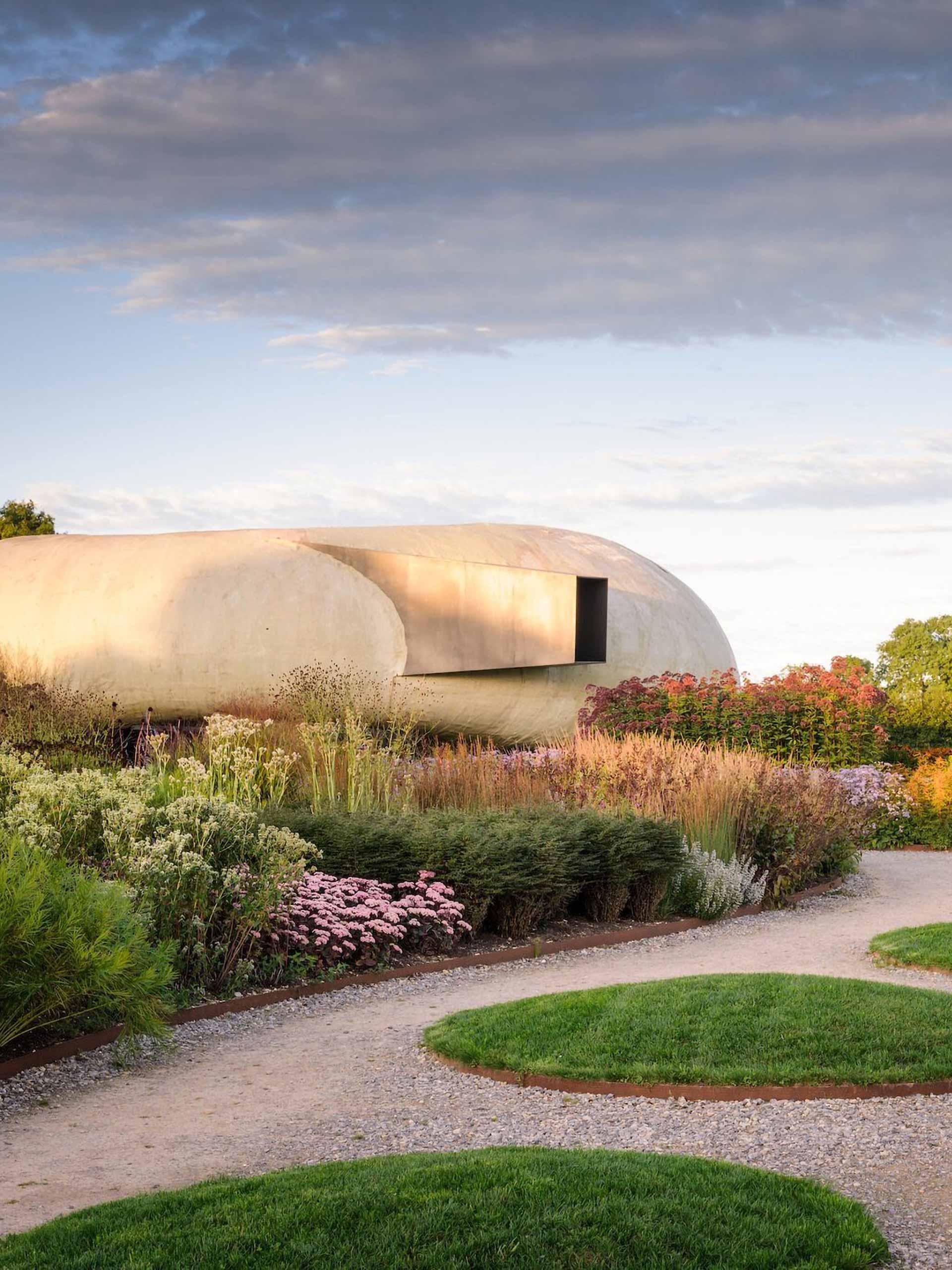 tobias-somerset-hauserwirth Hauser & Wirth