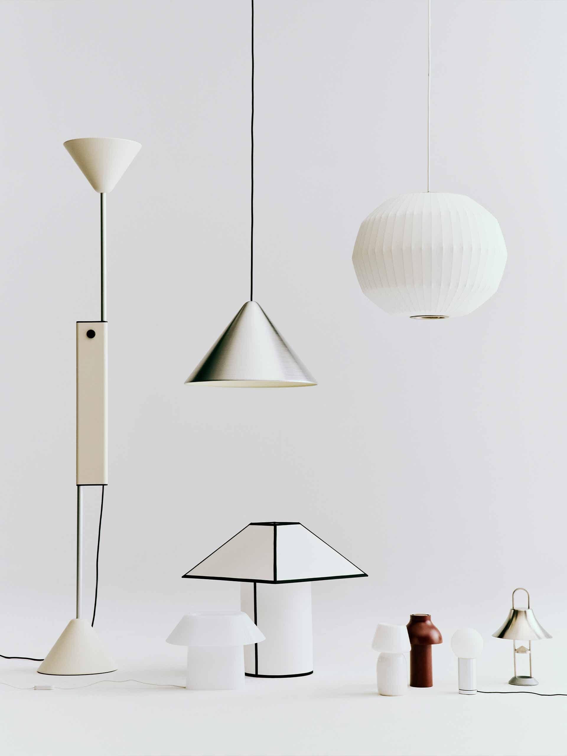 lighting-holding-hay