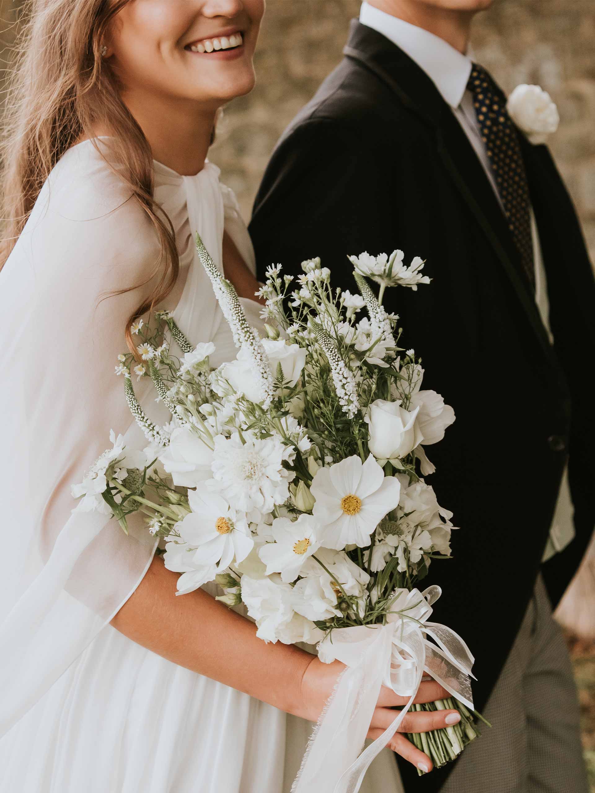 pom-wedding-487 Image: Rosie Kelly, flowers by Someflower