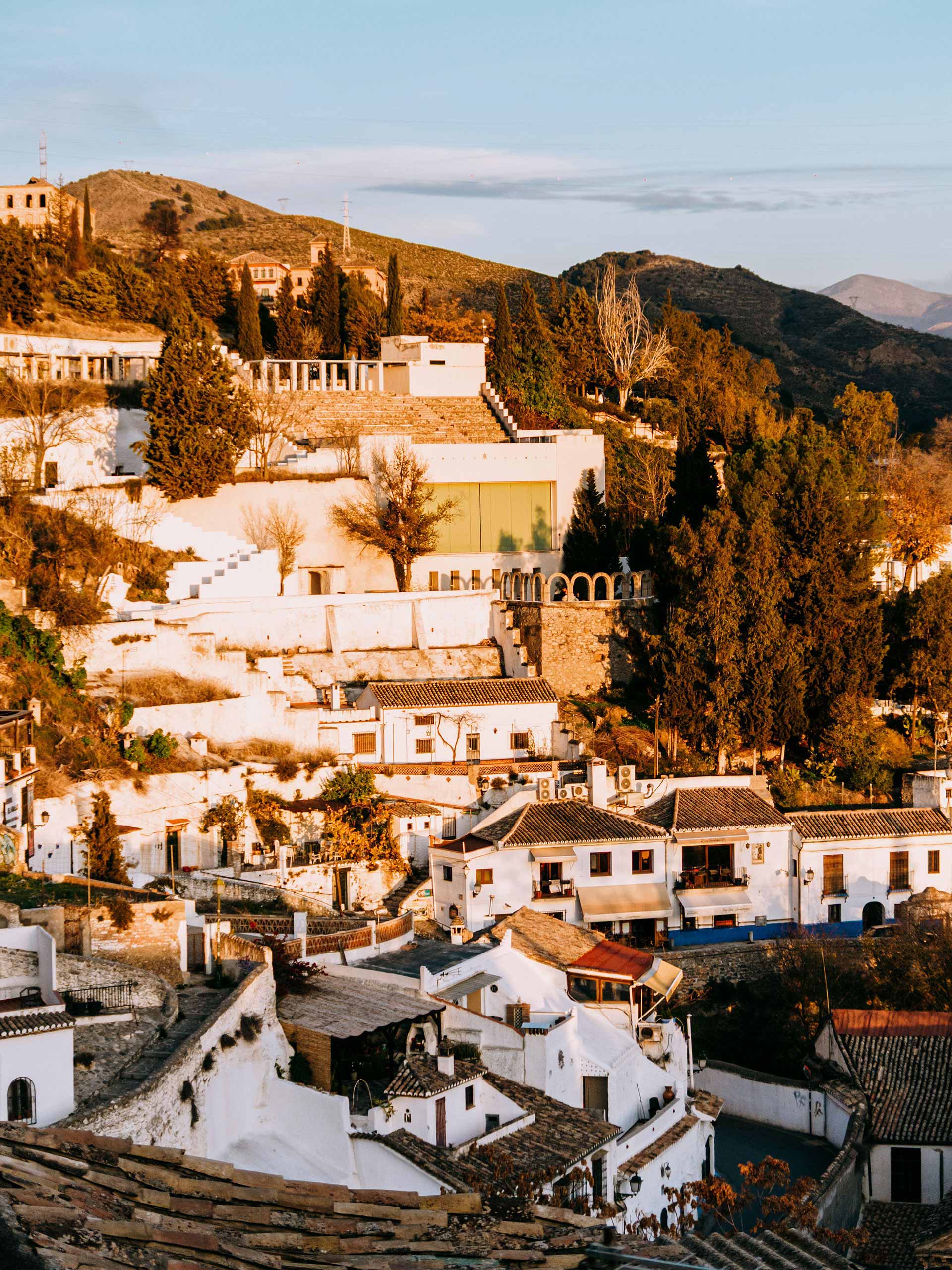 granada-inspo-caves-cristina-taranovici-alamy Sacromonte at sundown. Image: Christina Taranovici via Alamy