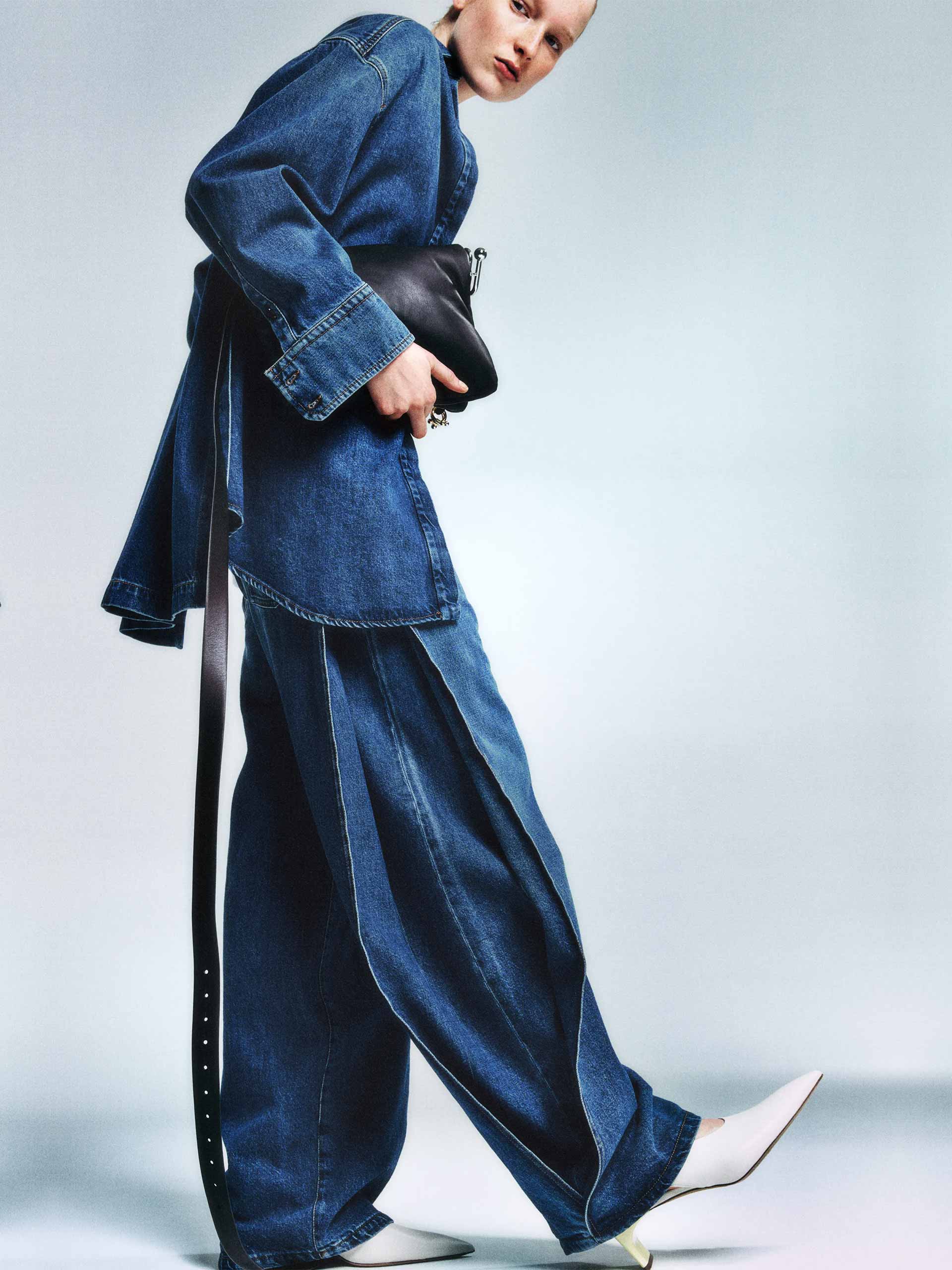 denim-holding-sportmax-prefall-25 Image: Sportmax