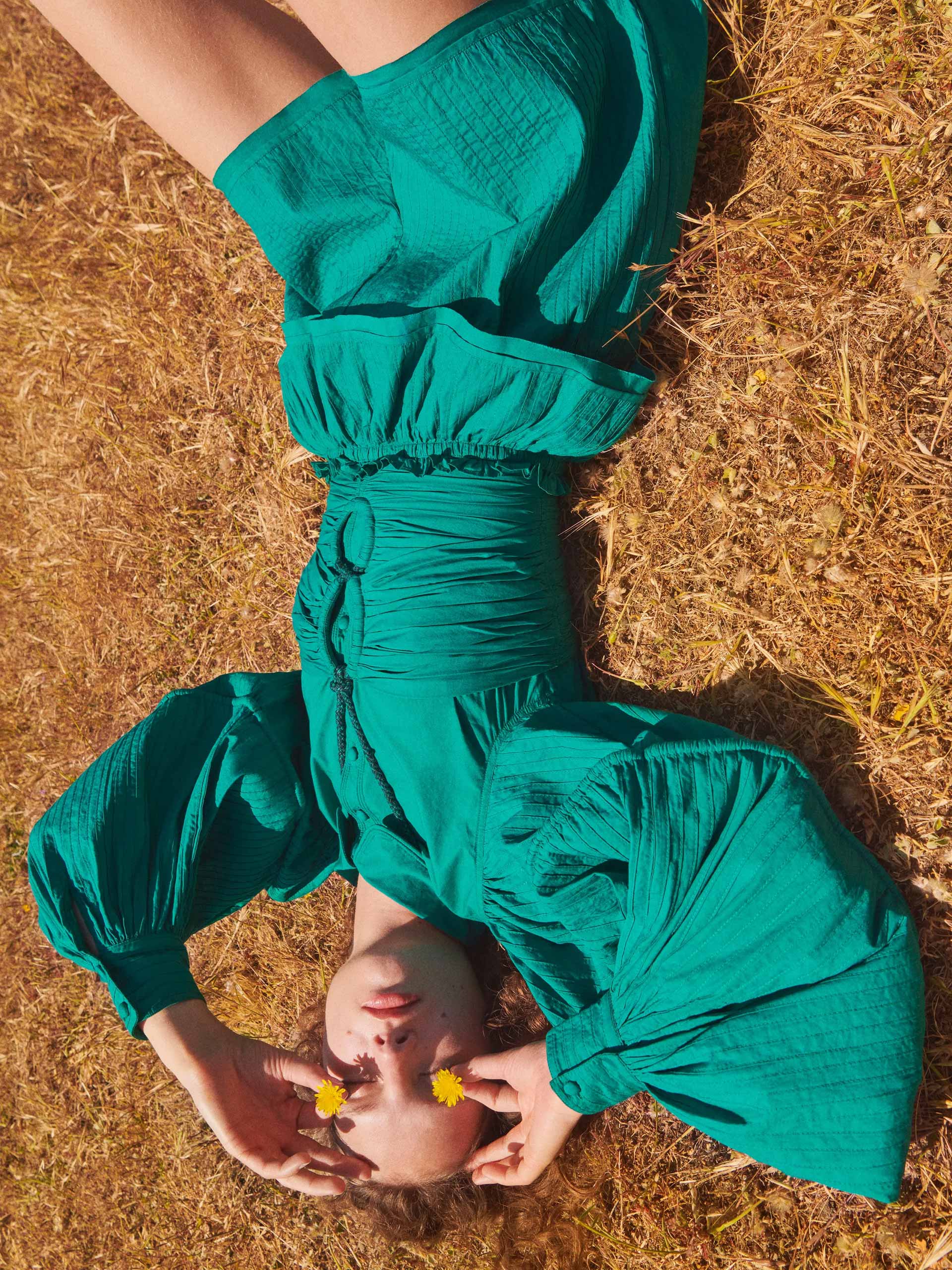 mini-dresses-holding-ulla-johnson-julia-noni